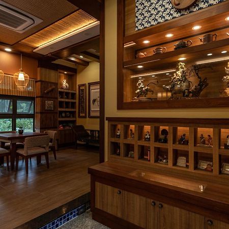 Ferienwohnung 山花映水紅莊園民宿 Yuemei Exterior foto