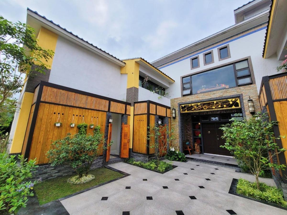 Ferienwohnung 山花映水紅莊園民宿 Yuemei Exterior foto