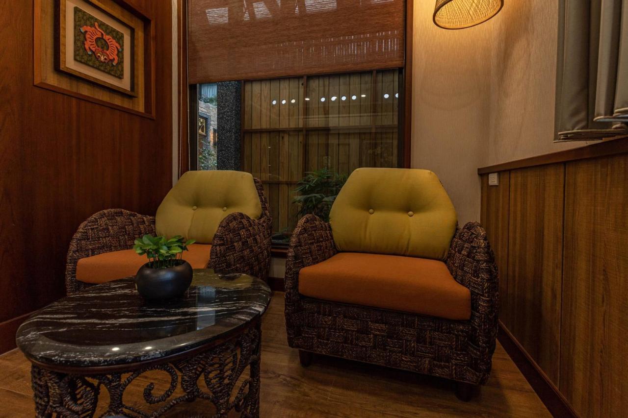 Ferienwohnung 山花映水紅莊園民宿 Yuemei Exterior foto